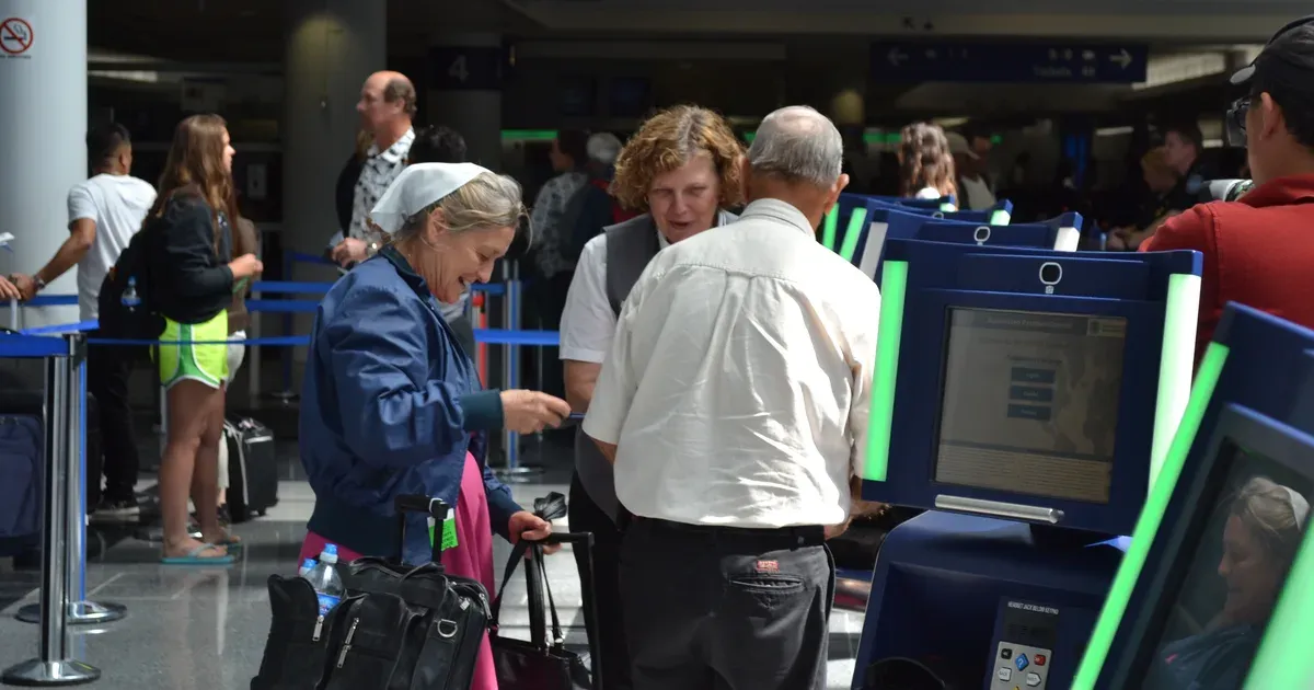 All 107 U.S. Customs Halls Peak Between 2 and 5 PM