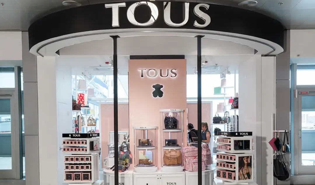 Tous