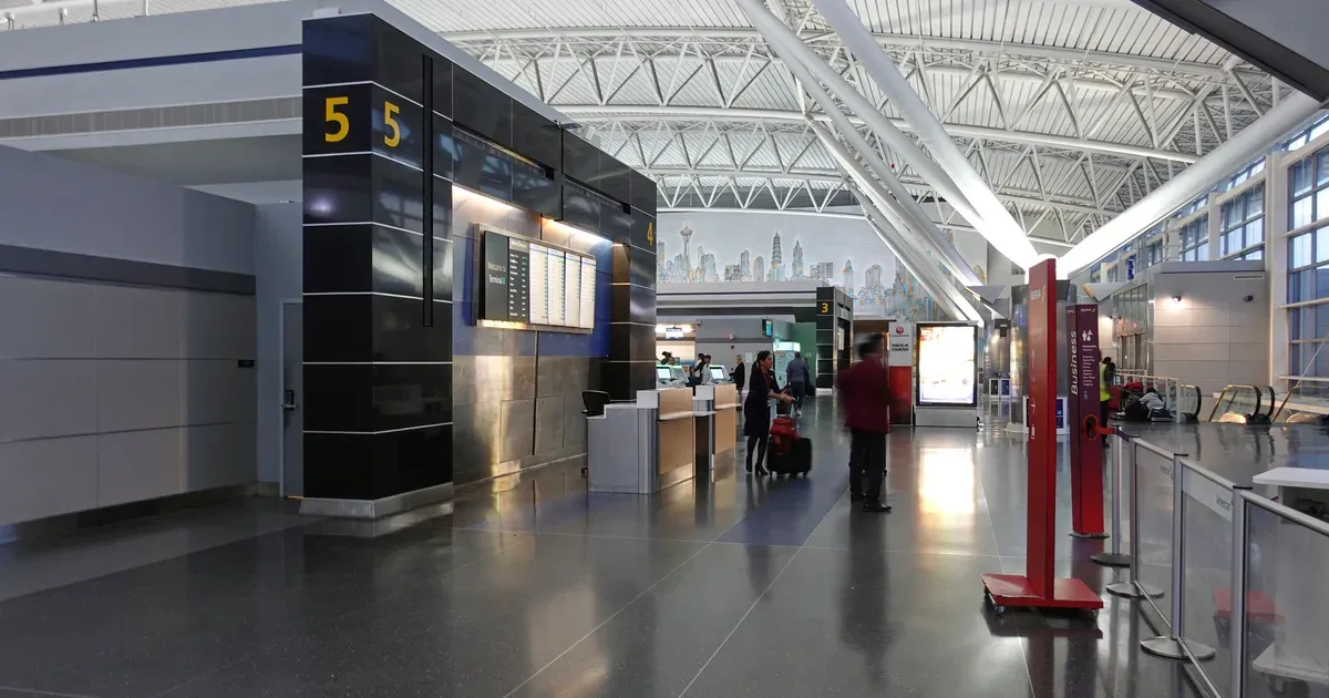 What to Skip Eating at JFK and What Is Worth the Walk